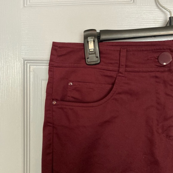 H & M women’s slim leg, red pants size 10 - Picture 2 of 10
